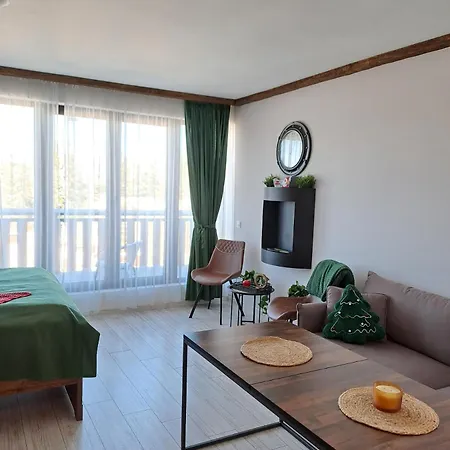 Apartment Premium In Gardens Complex